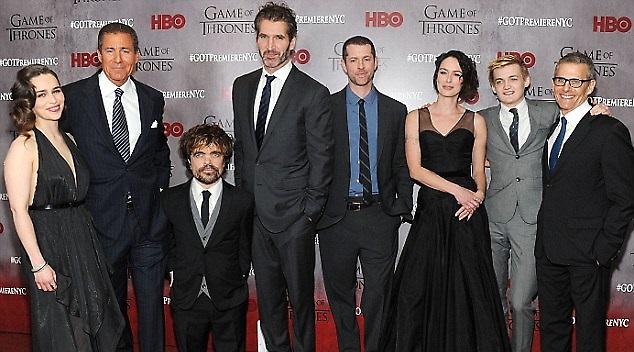 Πρεμιέρα και νέο τρέιλερ για Game of Thrones (pics/videos)