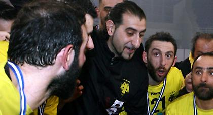 «Ο εννιά ημερών γιος μου, φωνάζει... ΑΕΚ!»