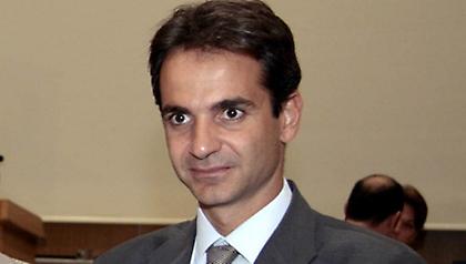 Κατάληψη εκπαιδευτικών στο γραφείο του Μητσοτάκη