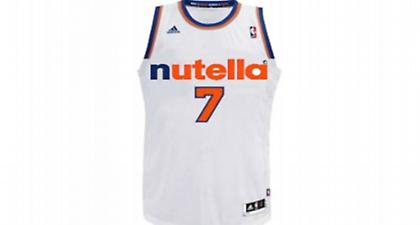 Βάζει διαφημίσεις στις φανέλες ο Σίλβερ