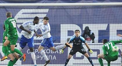 Δυο μεγάλοι κι ένας μικρός