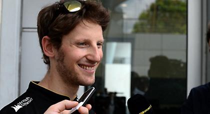 Χαρούμενος και με ένα μικρό βήμα της Lotus ο Γκροσάν