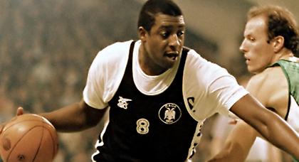 Φέρνει Μάικ Τζόουνς ο ΠΑΟΚ!