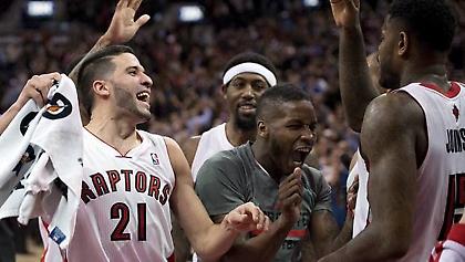 Πρόκριση στα πλέι οφ για το Τορόντο