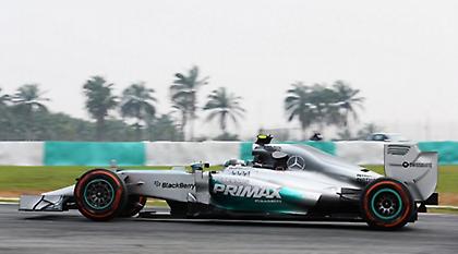 «Πετάνε» Ρόσμπεργκ και Mercedes