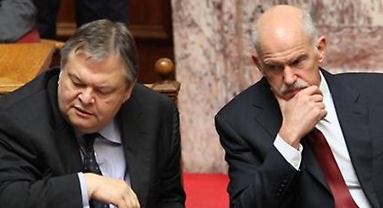 Νέα διπλή ήττα Βενιζέλου από τον Παπανδρέου