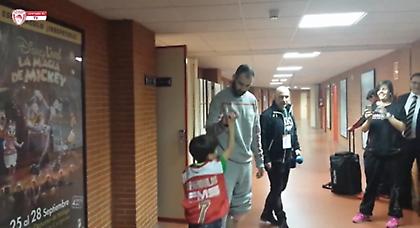 Μια διαφορετική υπόκλιση για τον Σπανούλη (video)