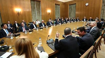 Νέα πρόσωπα στο αρχικό σχήμα