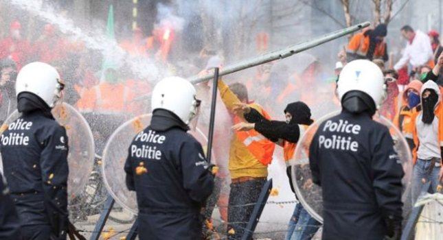 Μαζική διαδήλωση στις Βρυξέλλες κατά της λιτότητας