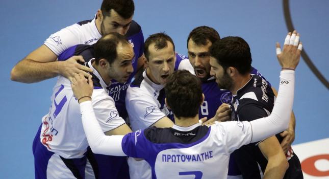 Έχασε πρωτιά αλλά παλεύει