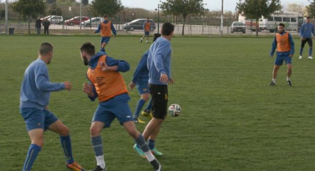 Φιλικό για λίγους