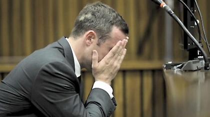 Κατάθεση με λυγμούς από Πιστόριους (video)