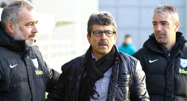 «Κουβέντα» με Πετράκη