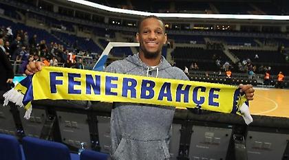 Τέλος ο Τζάκσον από «Φενέρ»