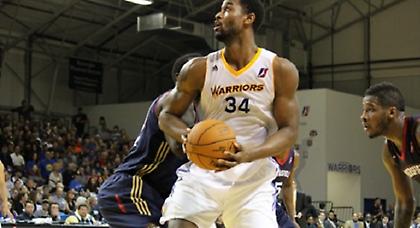 Συνεχίζει στους Ουόριορς ο Χίλτον Άρμστρονγκ