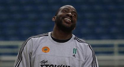 Ο Λάσμε το λέει στο… σκύλο του! (video)