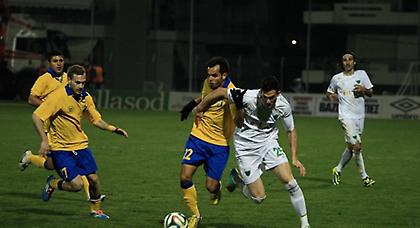 Πολύ κοντά σε Μπακάκη