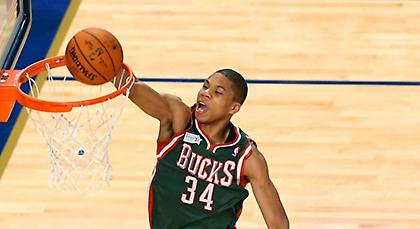 Αντετοκούνμπο: «Θέλω να είμαι στο Μουντομπάσκετ»