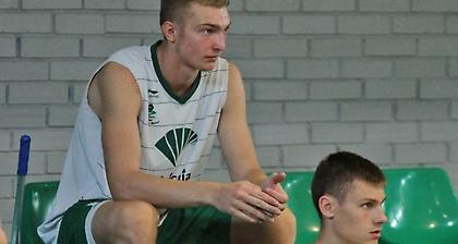 Αφήνει τη Μάλαγα για το κολέγιο ο Σαμπόνις