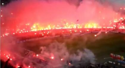 Πήρε… φωτιά η Τούμπα! (video)