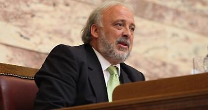 Έκρηξη στο αυτοκίνητο της συζύγου του Καλαντζή