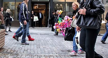 Με αυτόφωρο απειλούνται όσοι υπάλληλοι πάνε στη δουλειά πριν τη μία το μεσημέρι της Μ.Παρασκευής