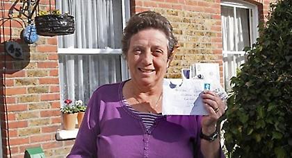 Μυστηριώδης αποστολέας στέλνει λεφτά σε κατοίκους βρετανικής πόλης