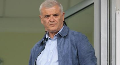 Πρώτα προπονητής, μετά παίκτες