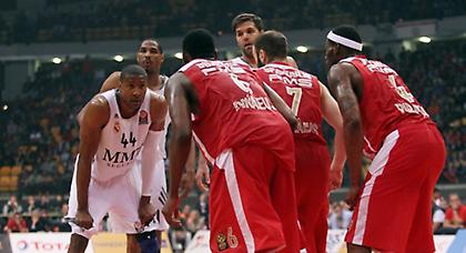 Σλότερ: «Ώρα να τελειώνουμε στο ΣΕΦ»