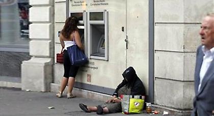 Πρόστιμο σε όσους προσφέρουν φαγητό σε άστεγους!