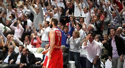 Το στέμμα του στη «βασίλισσα»