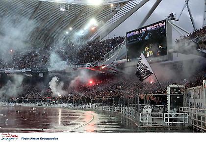 Xειροκρότημα από τους Κυπελλούχους στον κόσμο του ΠΑΟΚ