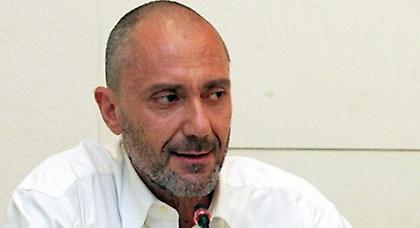 Αποσύρει την υποψηφιότητά του ο Βαλλιανάτος