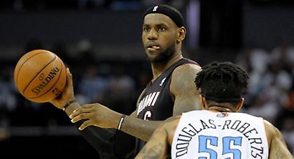 «Σκουπίζει» τον… Τζόρνταν ο Λεμπρόν