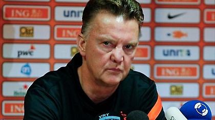 Ανακοινώνει και… δίνει «προίκα» σε Φαν Χάαλ η Γιουνάιτεντ