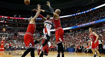 Στο χείλος του γκρεμού οι Μπουλς