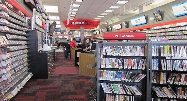 Το GameStop κλείνει 120 κατατήματά του