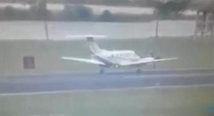 Αεροπορικό ατύχημα στην Ινδία καταγράφηκε στην κάμερα