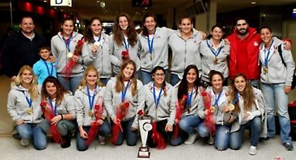 Βραβεύει τα κορίτσια ο Μαρινάκης