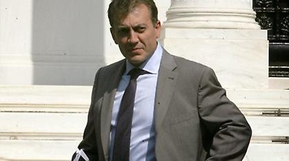 Βρούτσης: Δεν θα γίνουν νέες μειώσεις σε συντάξεις και μισθούς