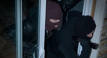 Τσάκωσαν τρεις «Ροζ Πάνθηρες»