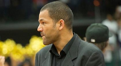 Προπονητής ο Αριγκμπάμπου