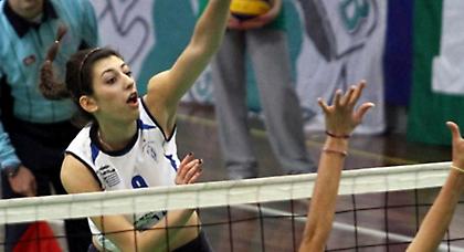 Πάει Αμερική η Στράντζαλη!