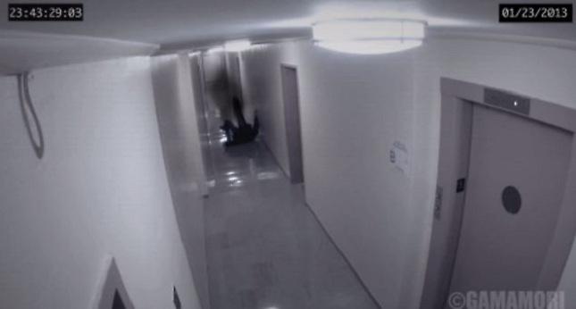 Κάμερα έπιασε επίθεση φαντάσματος (;)