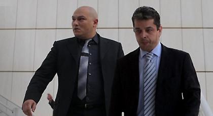 Με χειροπέδες στη Βουλή Γερμενής και Μπούκουρας