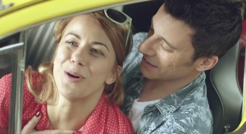 Η σκανδαλιστική νέα καμπάνια της Amstel ξεκινά από την Ελλάδα να κάνει το γύρo του κόσμου