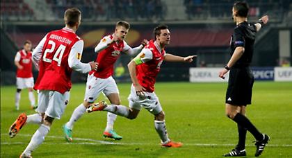 Βολεύτηκε η μία, επιβλήθηκε η άλλη