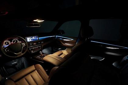 Εντυπωσιακός, πολύχρωμος φωτισμός LED της Hella, στη BMW X5