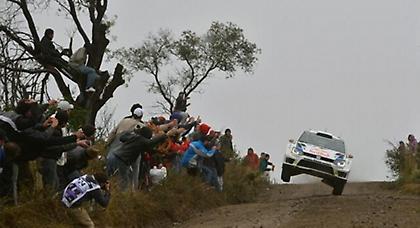 Δεν τρέχει μόνος του…