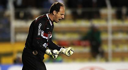 Δεν σταματά, τους… σταματάει! (video)